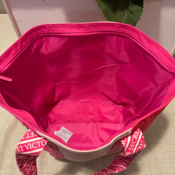 Victoria's Secret | NWT Color Block Tote in Hot Pink & Light Pink Color - Picture 5 of 6